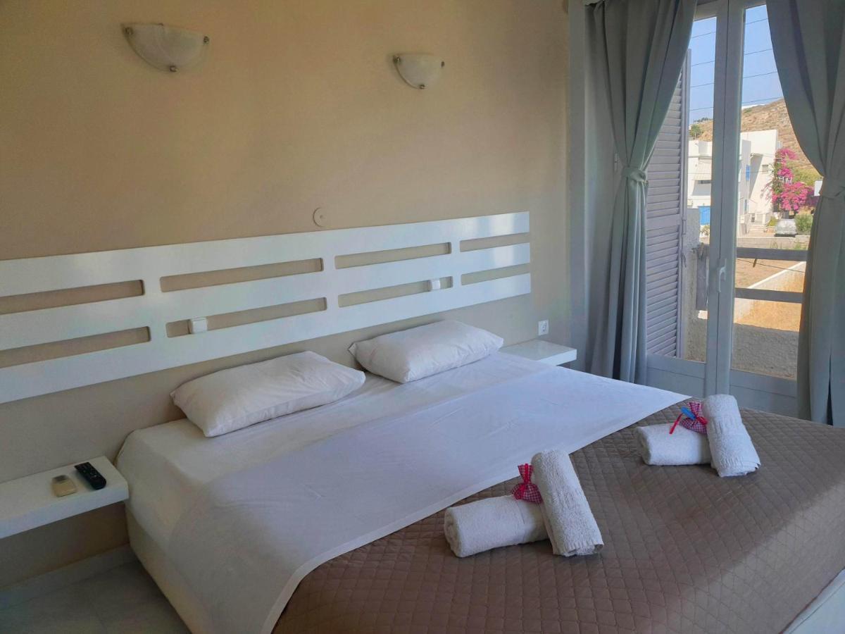 Syros Holidays Vári Eksteriør bilde